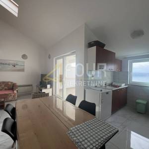 Crikvenica, Dramalj, 83.50m2, stan s galerijom, lođa, pogled na more