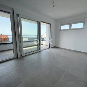 CRIKVENICA, DRAMALJ - Apartman u novogradnji na samo 300 metara od mora!