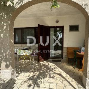 CRIKVENICA, DRAMALJ-Dva apartmana udaljena 100 metara od mora