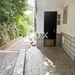 CRIKVENICA, DRAMALJ-Dva apartmana udaljena 100 metara od mora