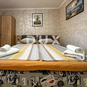 CRIKVENICA, DRAMALJ - kuća 115 m2 sa dva apartmana blizu mora, sniženo, prilika!!!