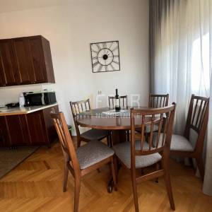 Crikvenica, Dramalj, kuća s 2 stana, 2 garaže i panoramskim pogledom