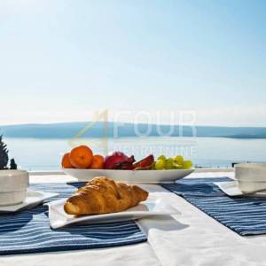 Crikvenica, Dramalj, kuća s 2 stana, 2 garaže i panoramskim pogledom