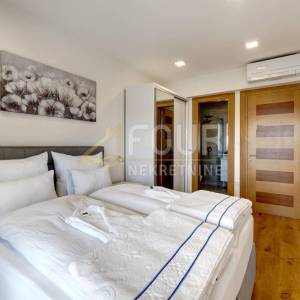 Crikvenica, Dramalj, novogradnja, 202.41m2, 4s+db, bazen, okućnica