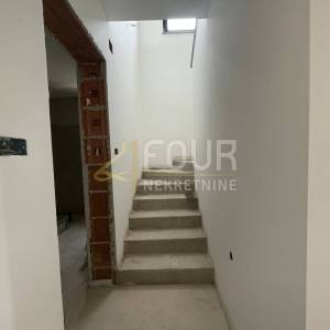Crikvenica, Dramalj, novogradnja, 90.41m2, dvoetažni stan 