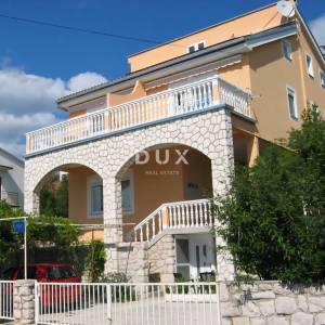 CRIKVENICA, DRAMALJ - Odlična apartmanska kuća 130 m od mora
