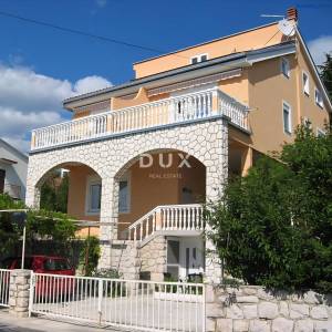 CRIKVENICA, DRAMALJ - Odlična apartmanska kuća 130 m od mora