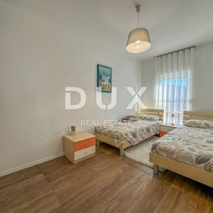 CRIKVENICA, DRAMALJ- Penthouse + stan u novogradnji blizu mora s pogledom, garažom