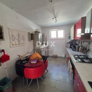 CRIKVENICA, DRAMALJ - primorska kuća blizu mora 240 m2
