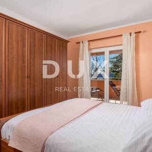 CRIKVENICA, DRAMALJ - rustikalna vila s rimskim vrtom samo 250 metara od plaže, GARAŽA, ekskluzivno