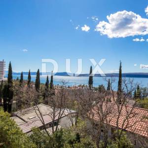 CRIKVENICA, DRAMALJ - rustikalna vila s rimskim vrtom samo 250 metara od plaže, GARAŽA, ekskluzivno