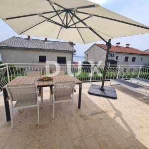 CRIKVENICA, DRAMALJ - Samostojeća kuća 120 m od mora