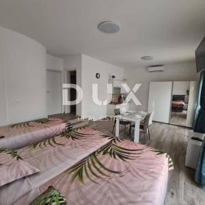 CRIKVENICA, DRAMALJ - Samostojeća kuća 120 m od mora