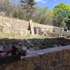 CRIKVENICA, DRAMALJ - stan s prostranom terasom i predivnim pogledom na more