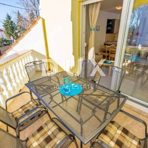 CRIKVENICA, DRAMALJ - Vila novije gradnje s bazenom!