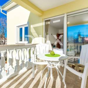 CRIKVENICA, DRAMALJ - Vila novije gradnje s bazenom!