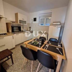 CRIKVENICA - dvosoban stan u samom centru Crikvenice, 200 m od mora