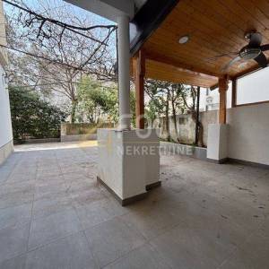 Crikvenica, etaža s više stambenih jedinica, 84.71m2