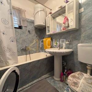 Crikvenica, etaža s više stambenih jedinica, 84.71m2