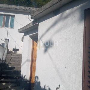 Crikvenica, Grižane, kuća u nizu