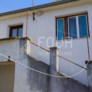 Crikvenica, Grižane, kuća u nizu