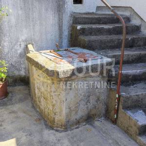 Crikvenica, Grižane, kuća u nizu