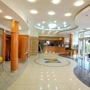 CRIKVENICA. HOTEL NA SAMOJ OBALI MORA!!