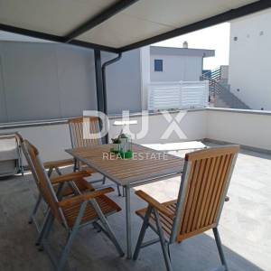 CRIKVENICA, HRUSTA - dva apartmana s pogledom na more