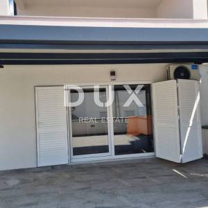 CRIKVENICA, HRUSTA - dva apartmana s pogledom na more