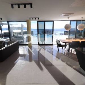 CRIKVENICA - Impresivna moderna vila s bazenom!