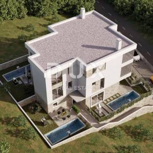 CRIKVENICA, JADRANOVO- Dvoetažni stan u novogradnji s vlastitim bazenom na ekskluzivnoj lokaciji