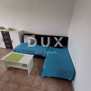 CRIKVENICA, JADRANOVO - Dvoetažan stan, 98m2 na atraktivnoj lokaciji u blizini mora 