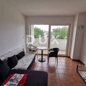 CRIKVENICA, JADRANOVO - Dvoetažan stan, 110m2, 200m od mora