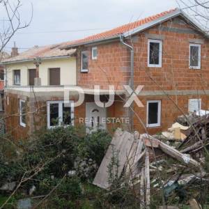 CRIKVENICA, JADRANOVO - kuća roh bau 98 m2, blizu mora