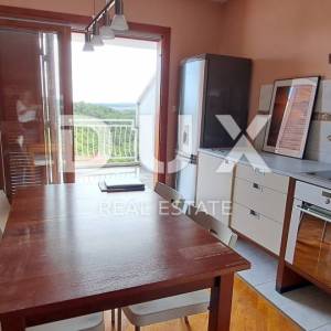 CRIKVENICA, JADRANOVO - Lijepi stan, samo 150 m od mora