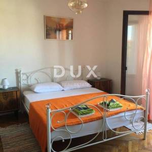 CRIKVENICA, JADRANOVO - lijepa kuća s pet apartmana