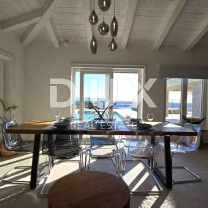 CRIKVENICA, JADRANOVO - Luksuzna kamena villa s grijanim bazenom 