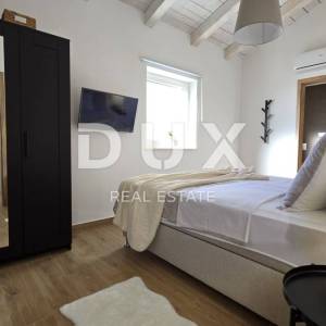 CRIKVENICA, JADRANOVO - Luksuzna kamena villa s grijanim bazenom 