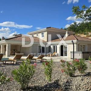 CRIKVENICA, JADRANOVO - Luksuzna kamena villa s grijanim bazenom 