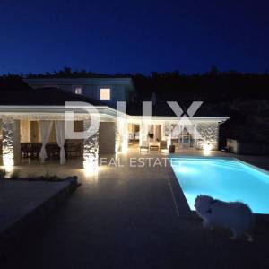 CRIKVENICA, JADRANOVO - Luksuzna kamena villa s grijanim bazenom 