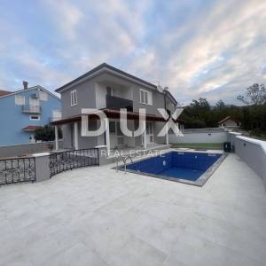 CRIKVENICA, JADRANOVO - Luksuzna dvojna vila s bazenom!