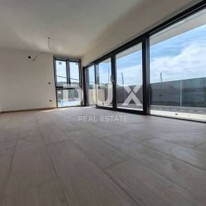 CRIKVENICA, JADRANOVO - NOVOGRADNJA - Penthouse prvi red do mora