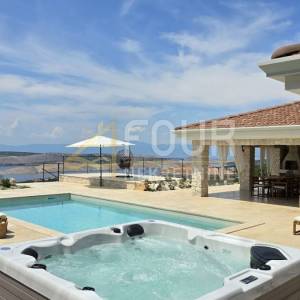 Crikvenica, Jadranovo, novogradnja, rustikalna vila s bazenom