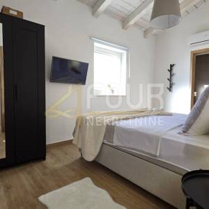 Crikvenica, Jadranovo, novogradnja, rustikalna vila s bazenom
