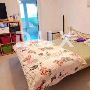 CRIKVENICA, JADRANOVO - samostojeća kuća 210 m2