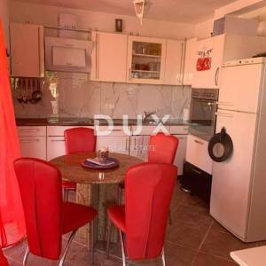 CRIKVENICA, JADRANOVO - samostojeća kuća 210 m2