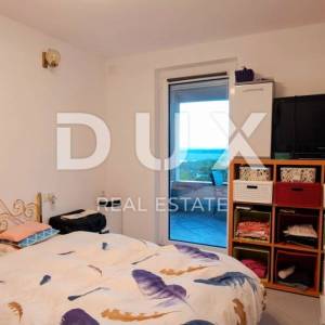 CRIKVENICA, JADRANOVO - samostojeća kuća 210 m2