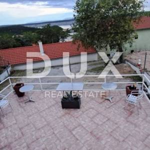 CRIKVENICA, JADRANOVO - samostojeća kuća 210 m2