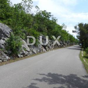 CRIKVENICA - KAČJAK - građevinski teren (4000m2) 1. RED DO MORA za boutique hotel / hotel / stambenu zgradu – stanove / poslovn...