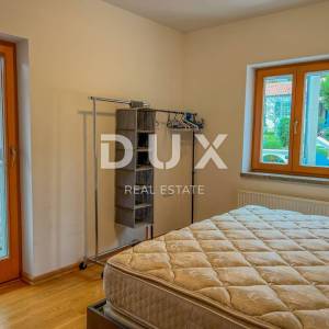 CRIKVENICA, KAČJAK - moćna vila od 800m2 drugi red do mora na zemljištu od 2000m2